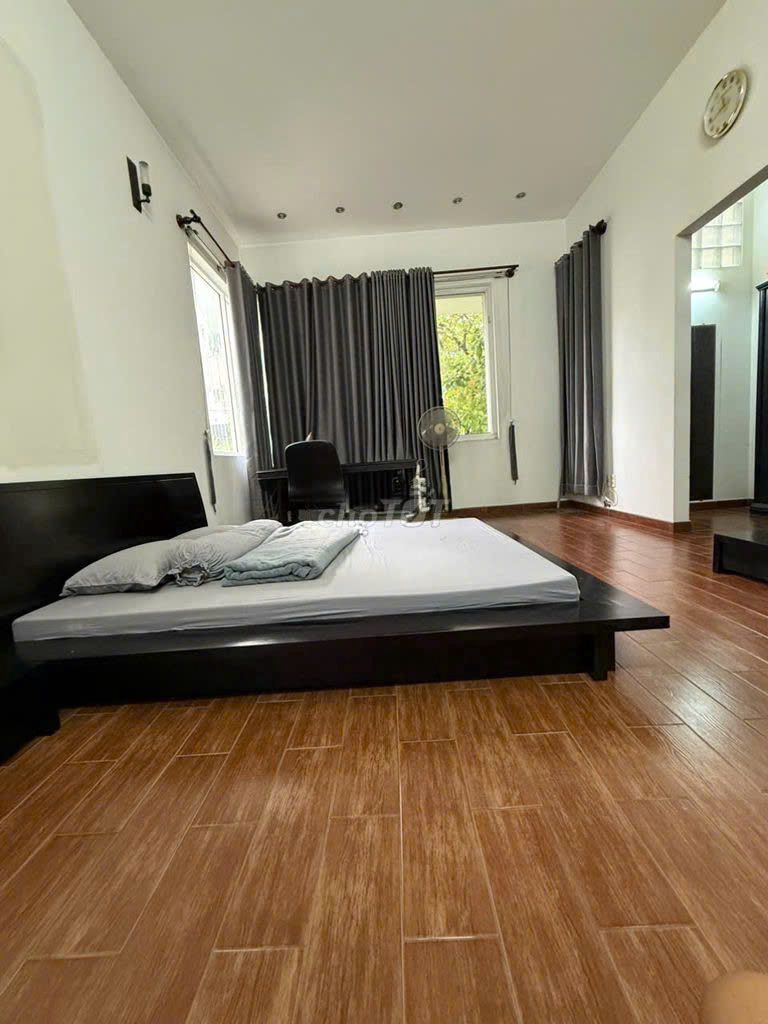Rent a two-sided villa - Nguyễn Trung Trực, Bình Thạnh