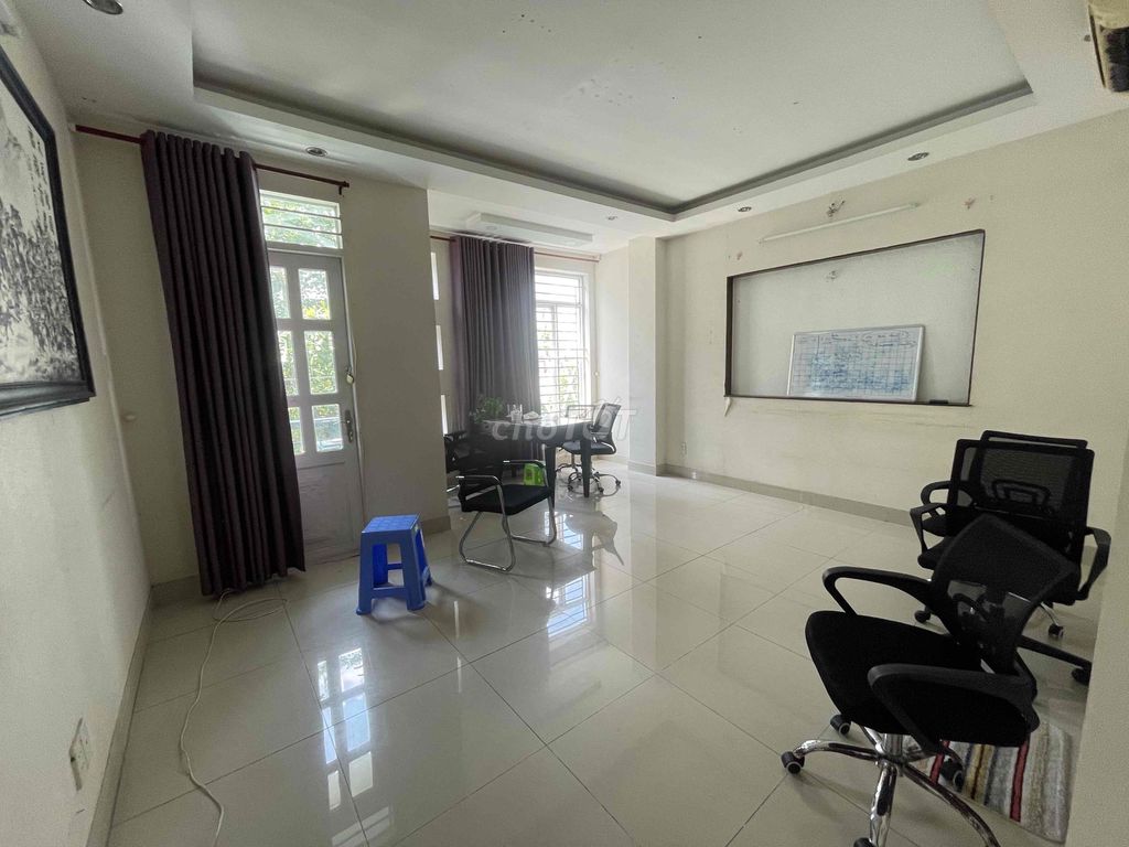 Rent Nguyễn Hữu Cảnh – Bình Thạnh