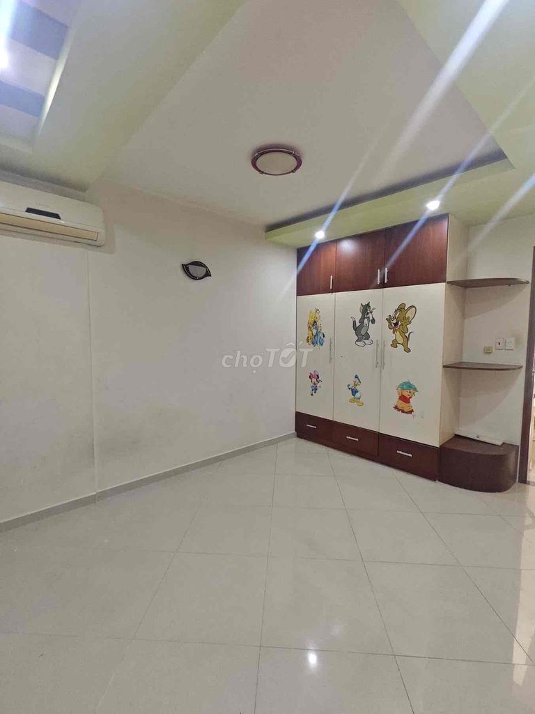 Hxt Minh Phụng 2rd floor bedroom 3 Cold Machine 3 3 3 x10 meters toilet