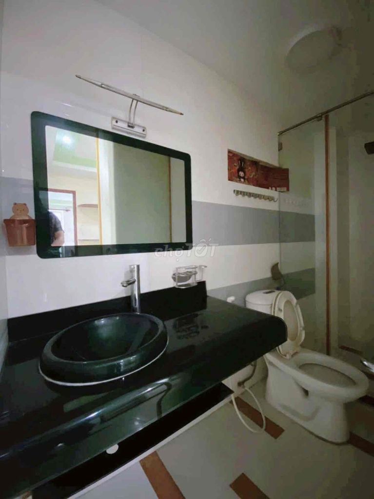 Hxt Minh Phụng 2rd floor bedroom 3 Cold Machine 3 3 3 x10 meters toilet