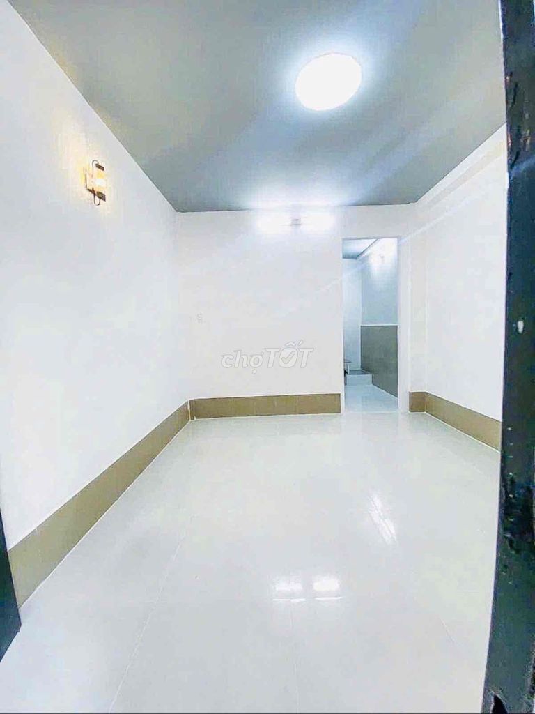 Third floor near a Trần Phú District 524 m2 3/3/3/floor bedroom - 13.5 million