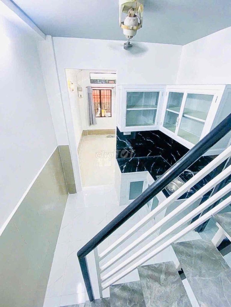 Third floor near a Trần Phú District 524 m2 3/3/3/floor bedroom - 13.5 million