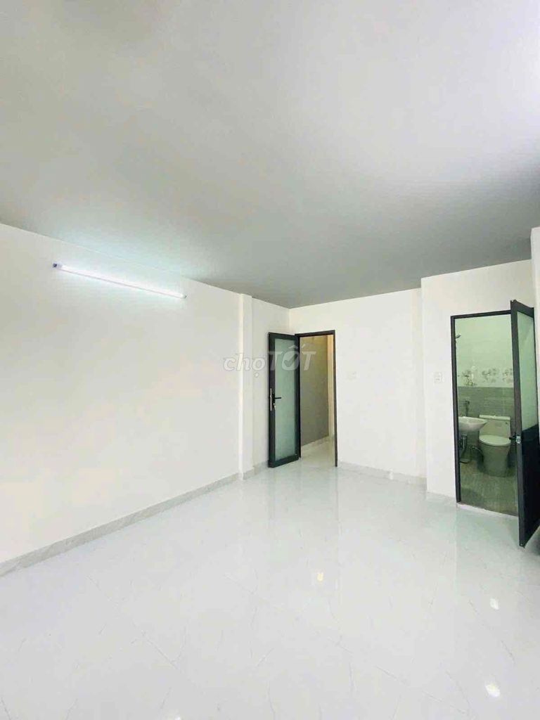 Third floor near a Trần Phú District 524 m2 3/3/3/floor bedroom - 13.5 million
