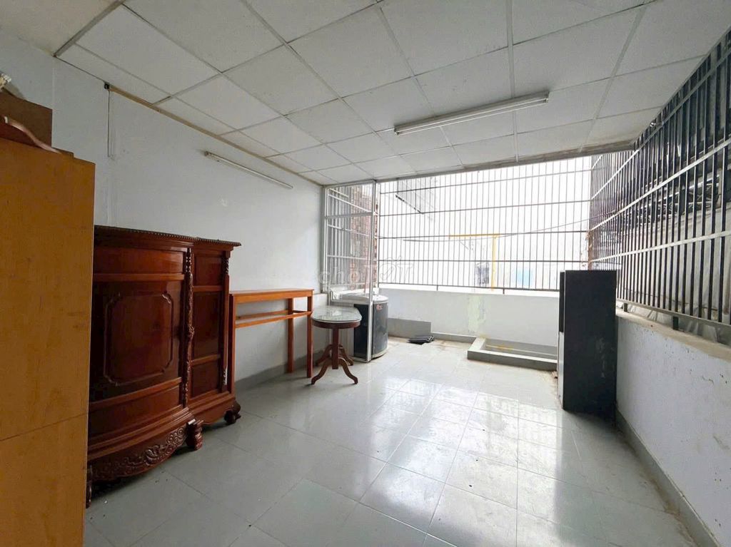 Rent an alley 8 M through Diệp Minh Châu 4x18 M: 3 Levels