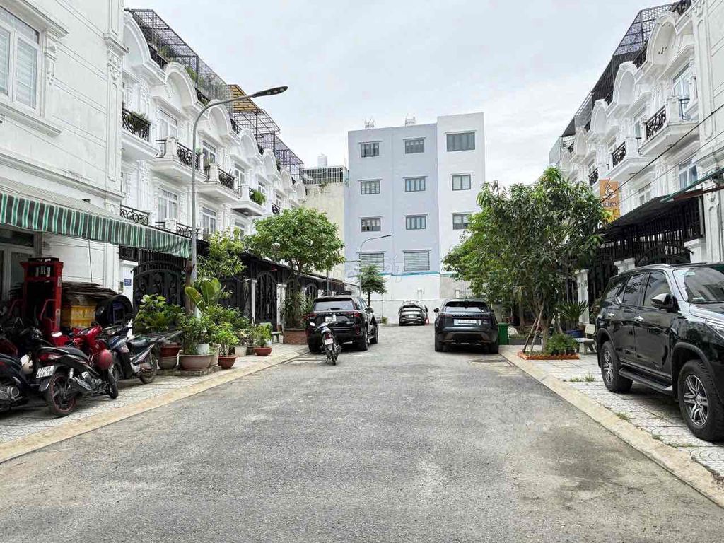 Rent a place to buy Yu Yu Yu YuY district 12 areas 4*4 p p sleeps at 12 million