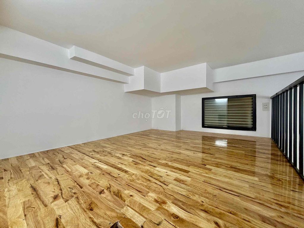 Rent a room with 20/10 rent free of rent in October