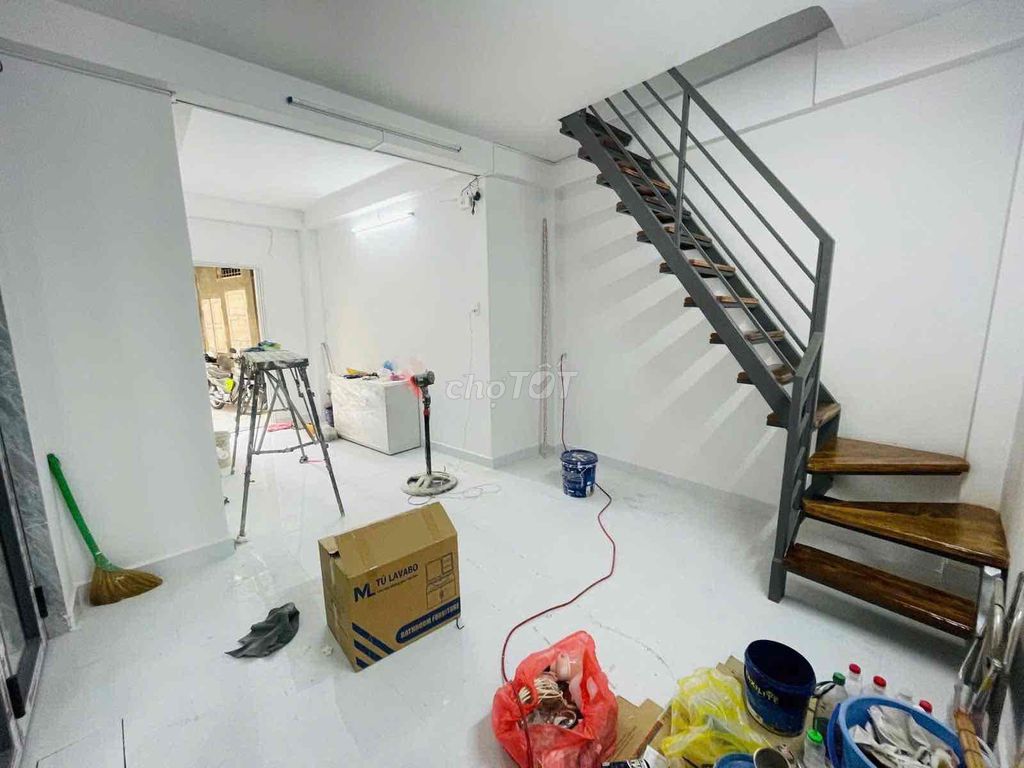 The new house is down to 1 Lý Thái Tổ District 10 24 m2 4th floor 2/14 million bedrooms - 14 million