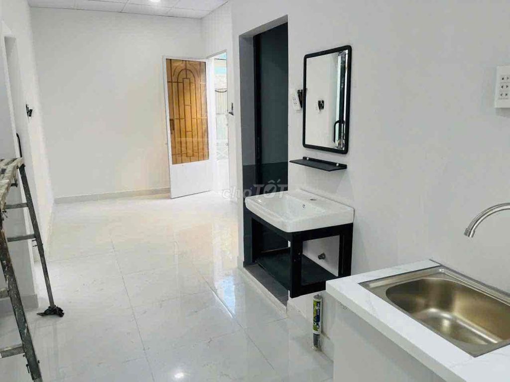 The new house is down to 1 Lý Thái Tổ District 10 24 m2 4th floor 2/14 million bedrooms - 14 million