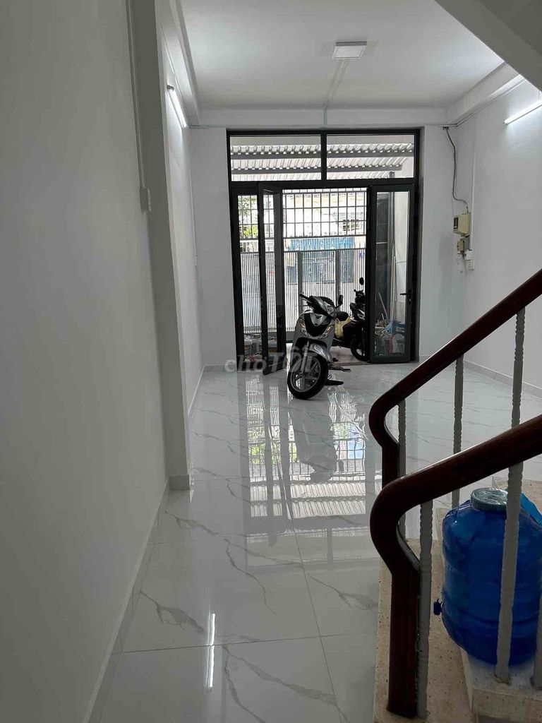 Rent a front house on số 1 D-Reders.
