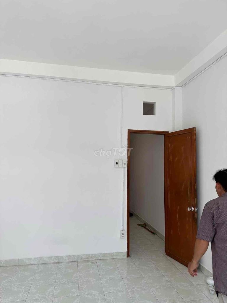 Rent a front house on số 1 D-Reders.