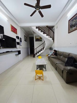 Full interior 3 panels - 1/ Vườn Lài, near the ether of spades, the unspecified spring