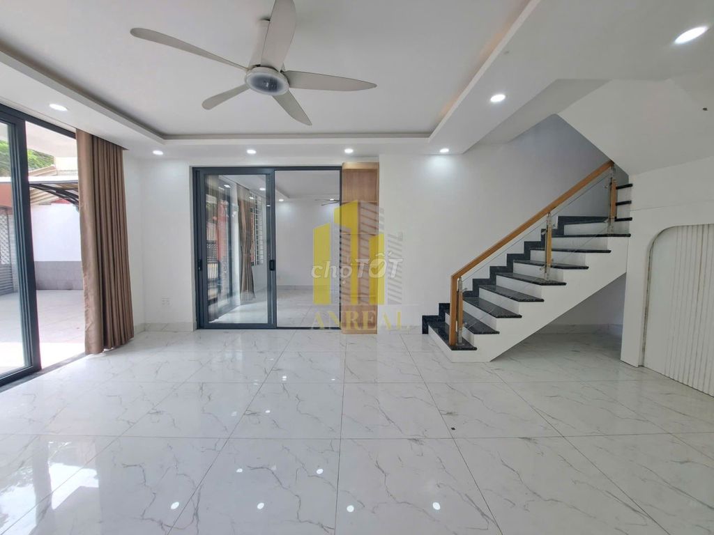 The Villa is 100 feet below the cost of 30 million.