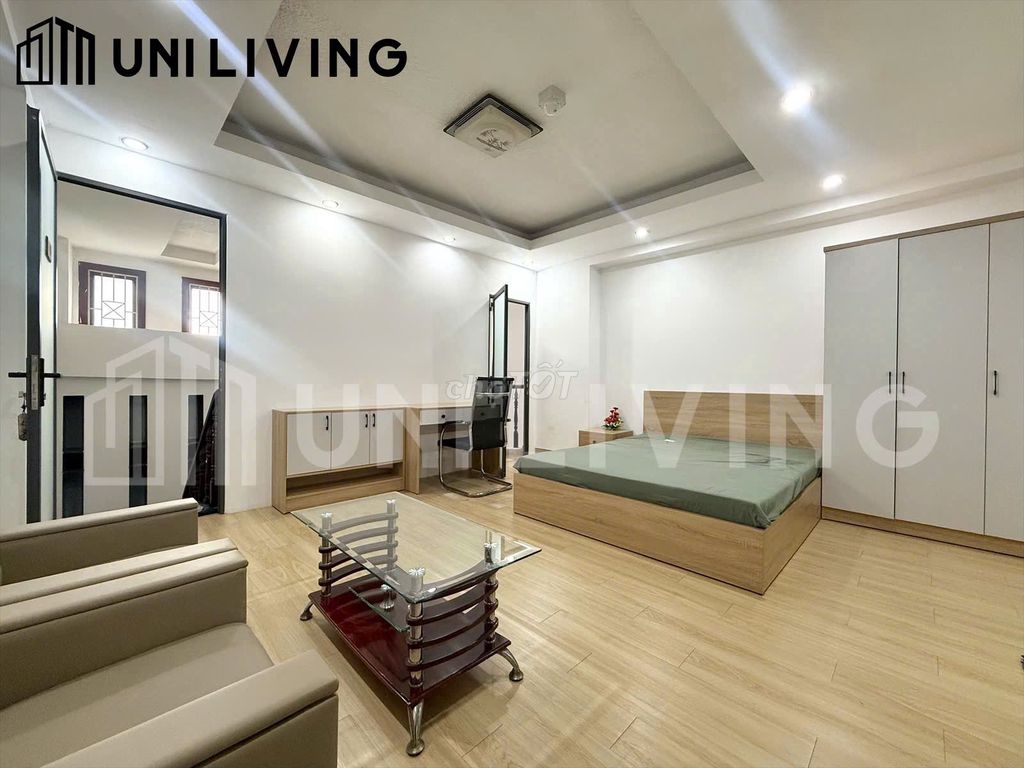 Ung Văn Khiêm has a nice room - you look like you want to move in now.