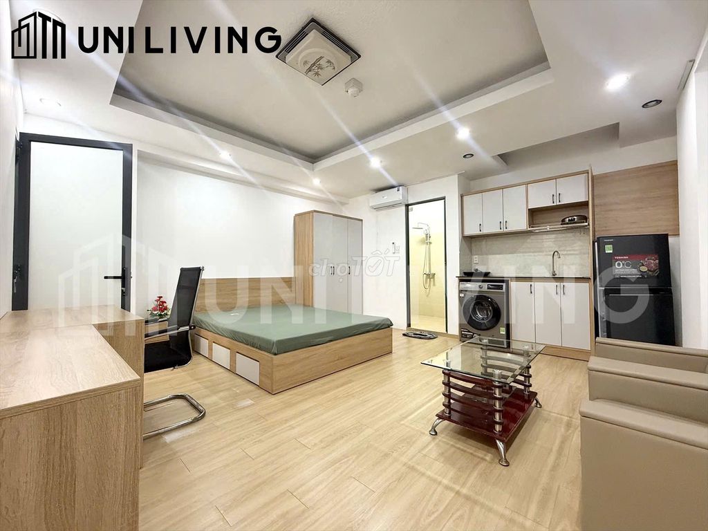 Ung Văn Khiêm has a nice room - you look like you want to move in now.