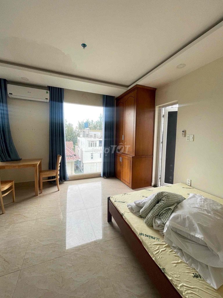 It's the owner - renting the room