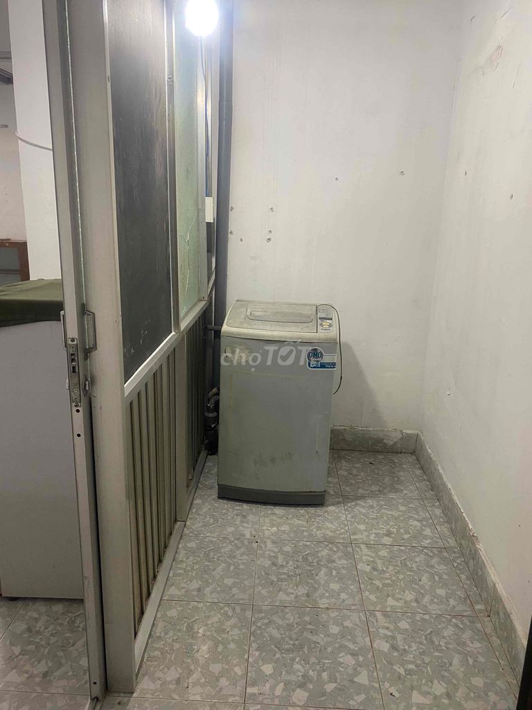 Rent the main room full of cheap furniture near Tân Bình market