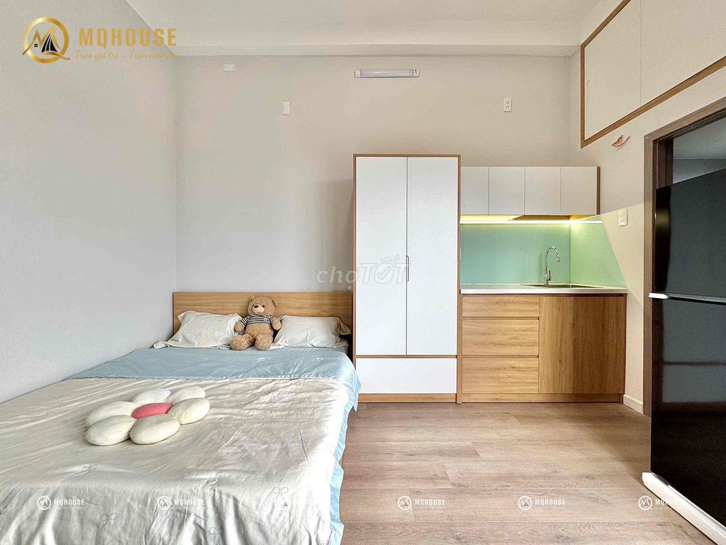 The low-priced hotel room is full of furniture, balconies, just built right at Tân Phú.