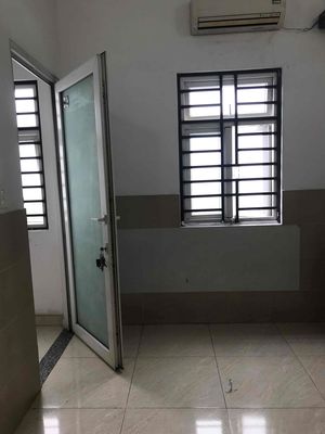 The hotel is 15 mm security clean near the park, supermarket.