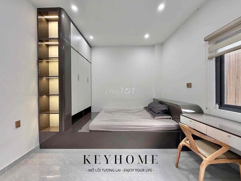 Rent a full-page Full-page service apartment right here at Mart Mart.