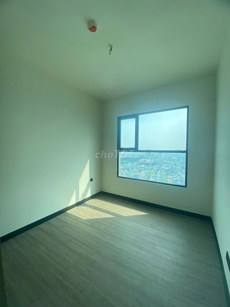 Rent two bedrooms, 86 meters, river view at Delasol for only 20 million a month.