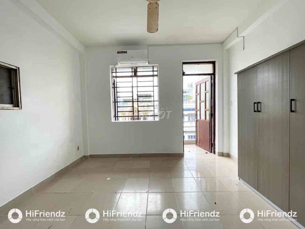 The open banding hotel for cheap rent has air conditioning in Phan Anh.