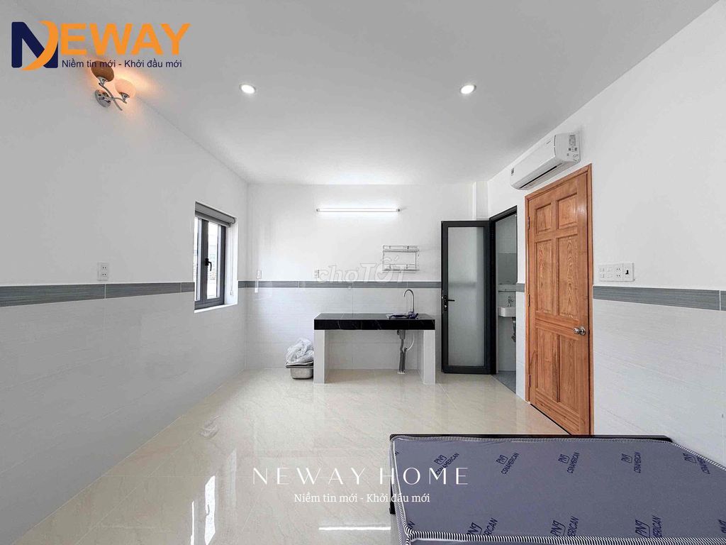 Rent a new room that's 100 percent cheap -- a cool open sky window --