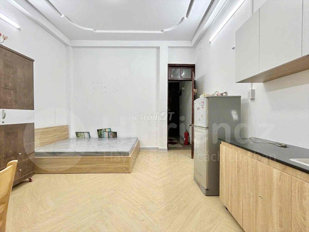 Low-priced hotel student interior airport