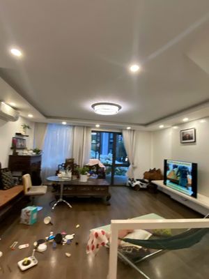 Renting a street near the capital. 5.5 X16 M 1 M. 3rd floor 70 million.