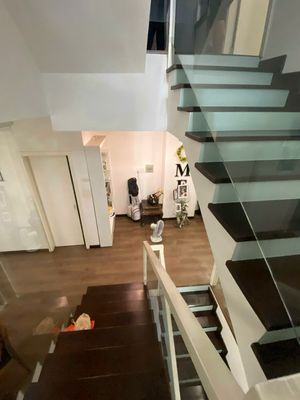 Renting a street near the capital. 5.5 X16 M 1 M. 3rd floor 70 million.