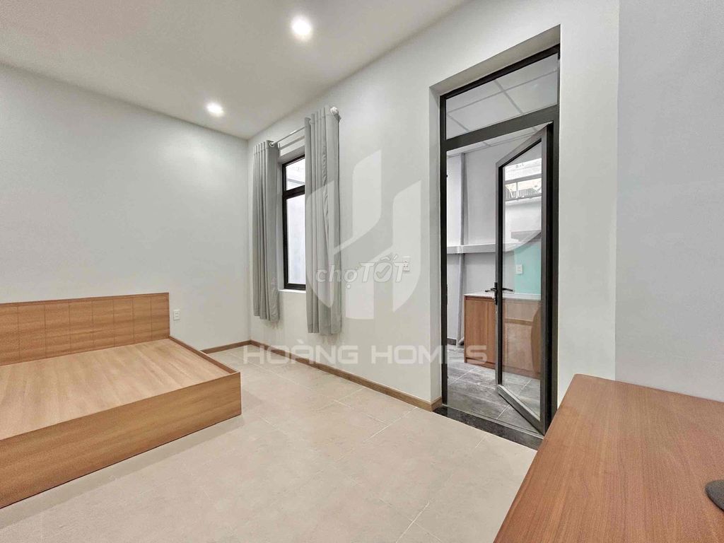 Rent room right away from lkeview City, P. District 2 square.