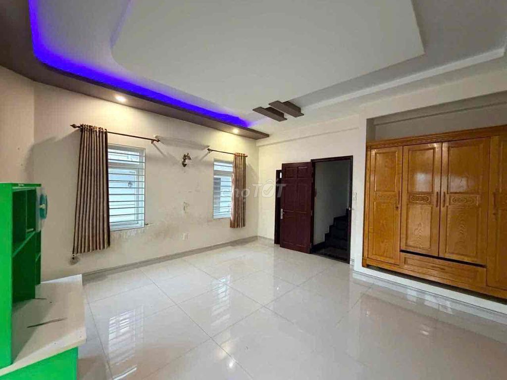 Two-thirty Phạm Văn Chiêu house. Six-foot-five-two-million bedrooms.