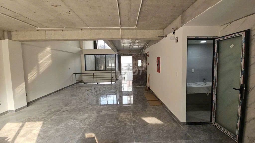 Rent a building. 1 nguyễn thanh sơn Thủ Đức vault 4 stairs.