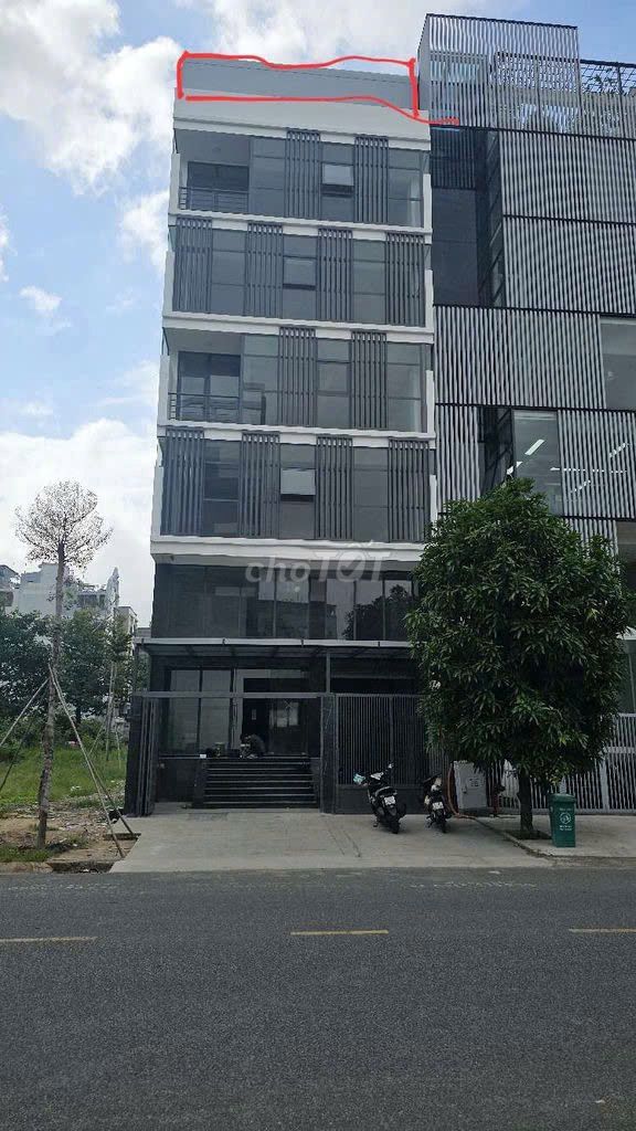 Rent a building. 1 nguyễn thanh sơn Thủ Đức vault 4 stairs.