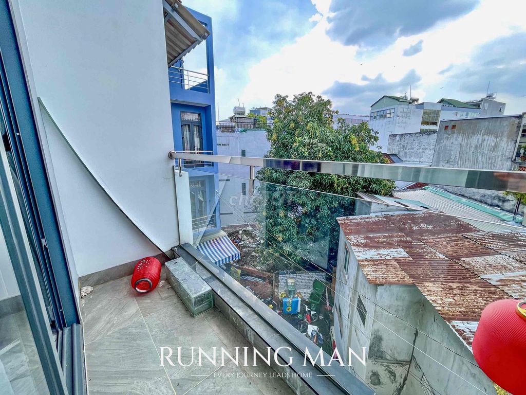 Right. One extreme room for downtown price - near uth, vlu.