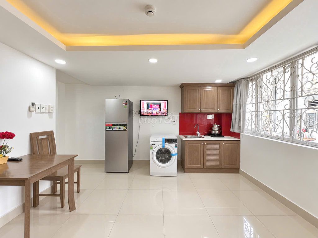 apartment one, high-end kitchen room, super open near the District 3 board market.