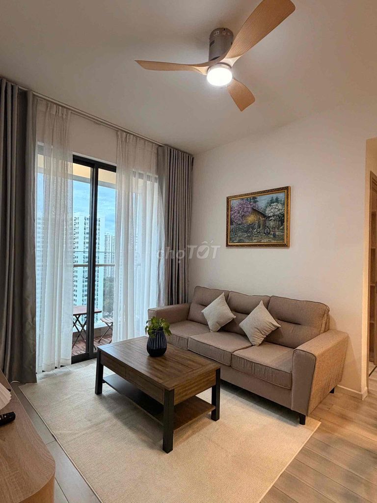 Rent a two-room Masteri Centre Point vhgp Full high-end interior