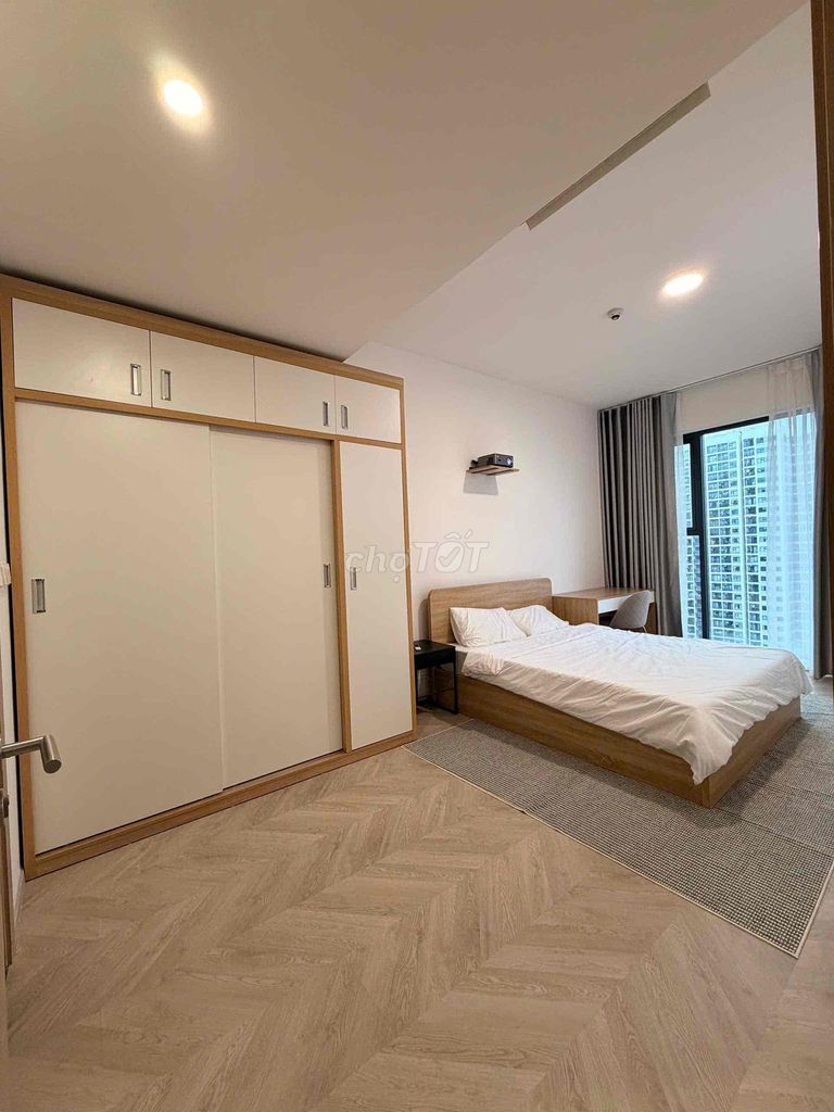 Rent a two-room Masteri Centre Point vhgp Full high-end interior