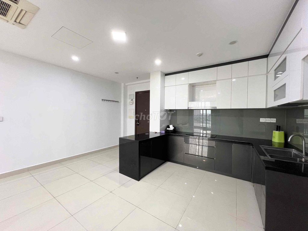 Rent Orchard Garden 3 bedrooms 2 basic interior toilets near the airport 20 million