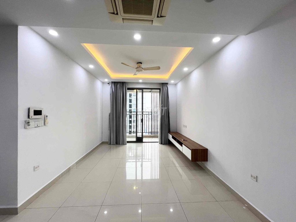 Rent Orchard Garden 3 bedrooms 2 basic interior toilets near the airport 20 million