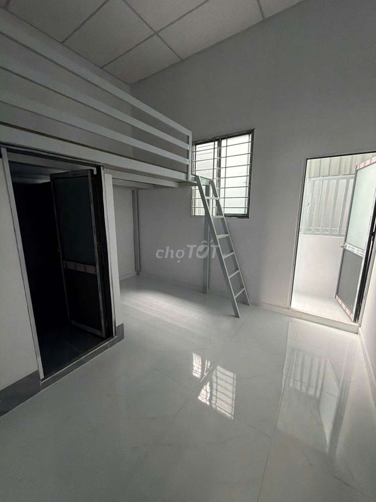 The Gò Vấp hotel is cheap.