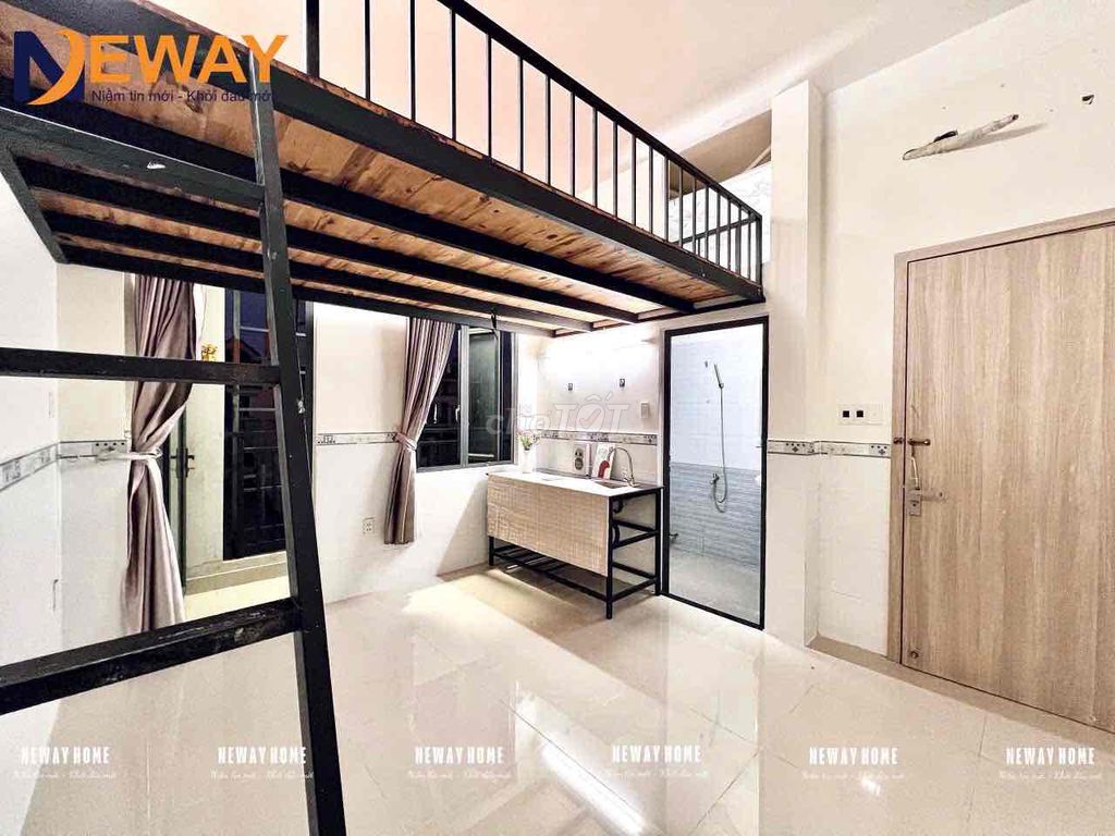 Rent a hotel with a balcony guard on it. Lê Trọng Tấn.