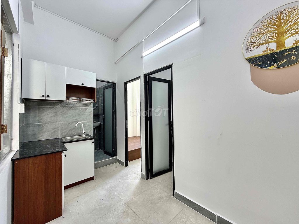We'll rent two bedrooms. Two air conditionings Dương Quảng Hàm.