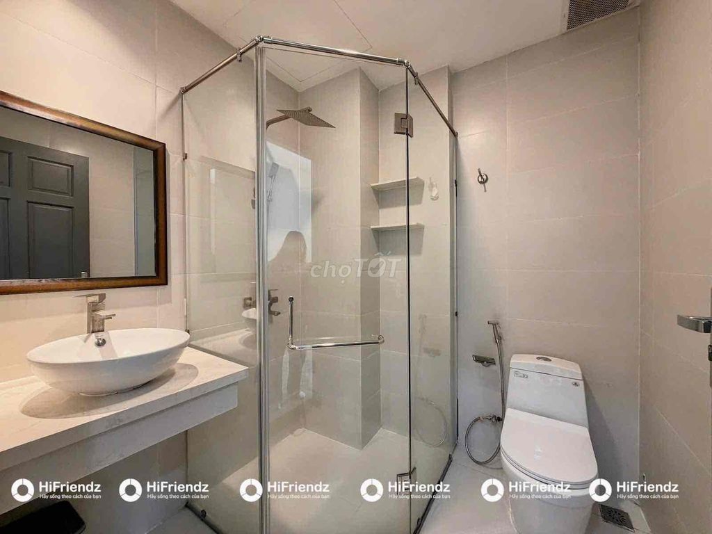 Rent the new Nguyễn Thượng Hiền balcony studio.