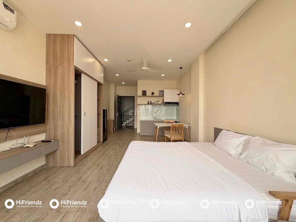 Rent the new Nguyễn Thượng Hiền balcony studio.