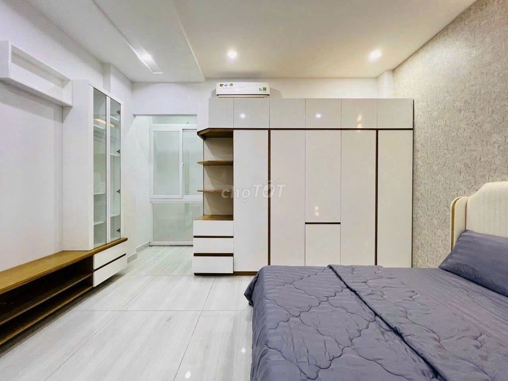 Rent the hxt 111/6 EAVA 13, Q. Bình Thạnh