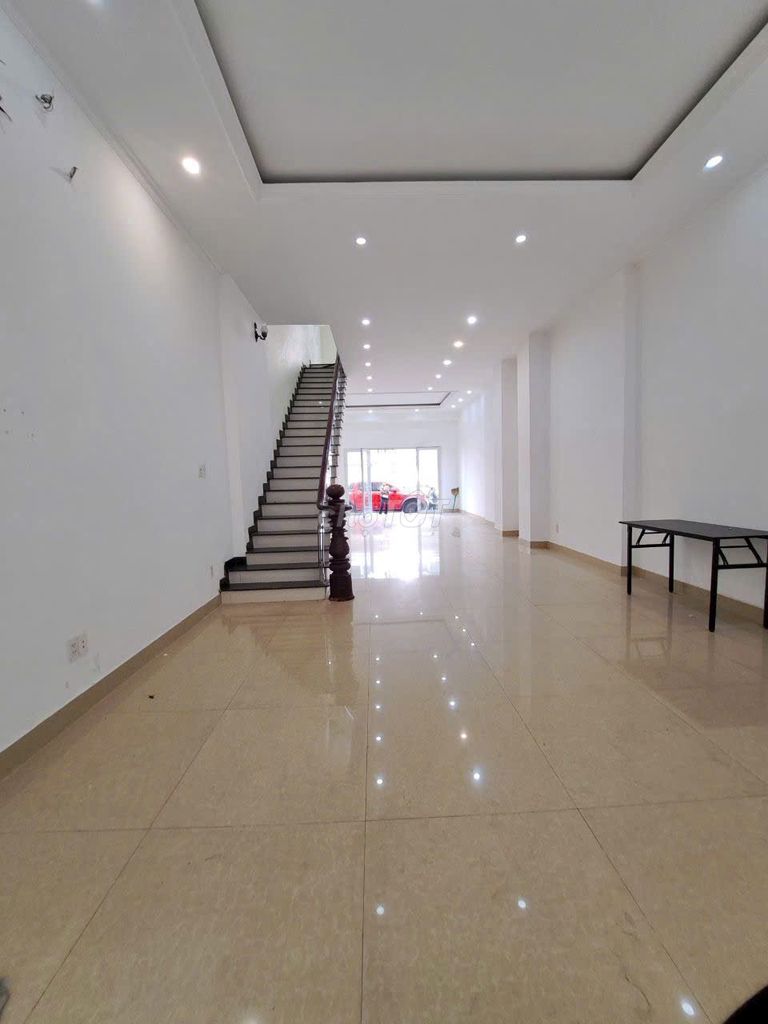 Rent the entire alleyway 80/5 B Trần Quang Diệu, 717 14, District 3.