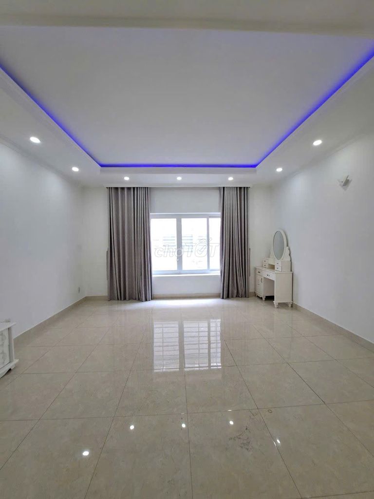 Rent the entire alleyway 80/5 B Trần Quang Diệu, 717 14, District 3.