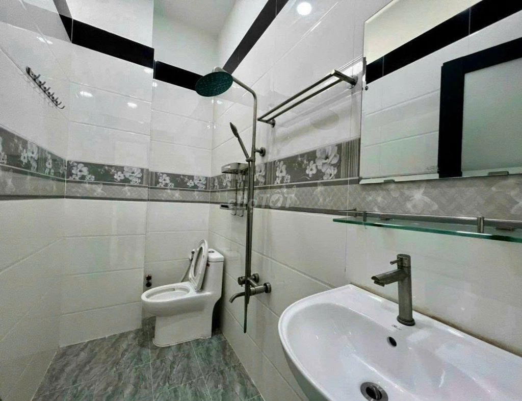 Rent the entire alleyway 80/5 B Trần Quang Diệu, 717 14, District 3.