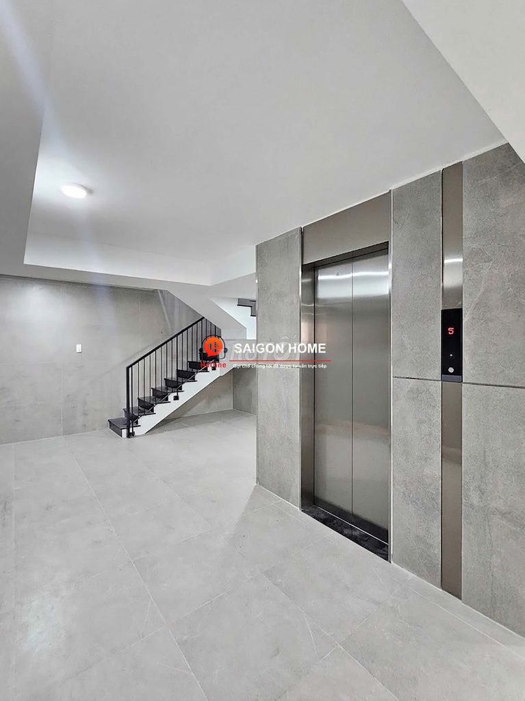 Six-story Lương Định Của-level office--