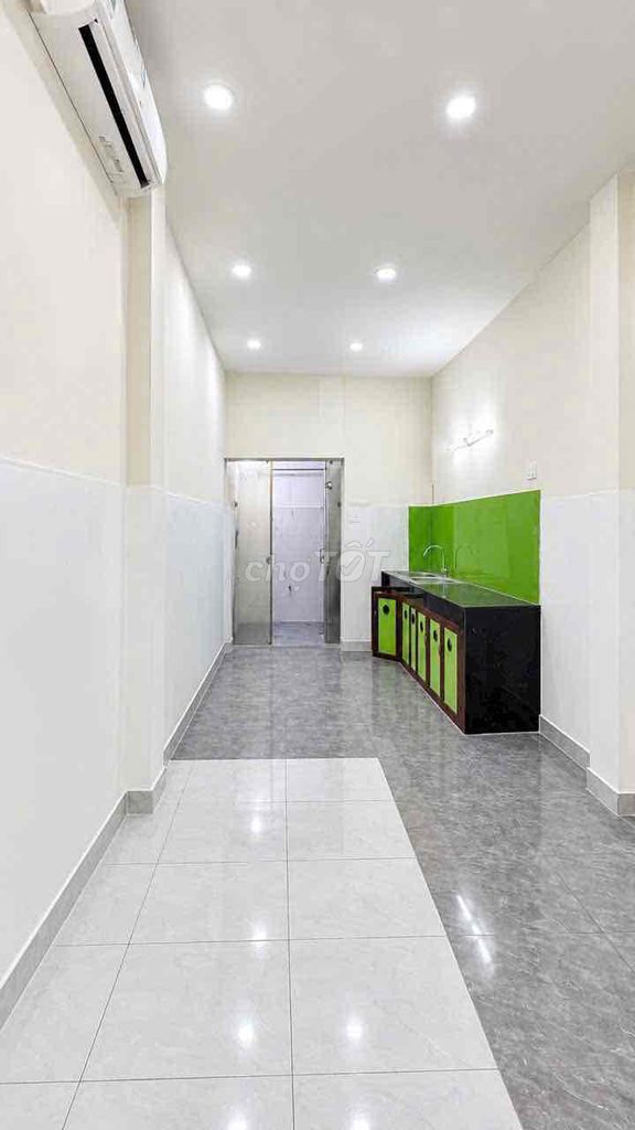 The two bedrooms, two toilets, four-foot-tubs.